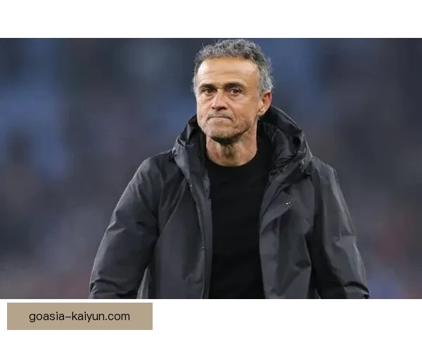 恩里克战术革新：逐步提升球队风格与竞争力，展现出新赛季的潜力与希望