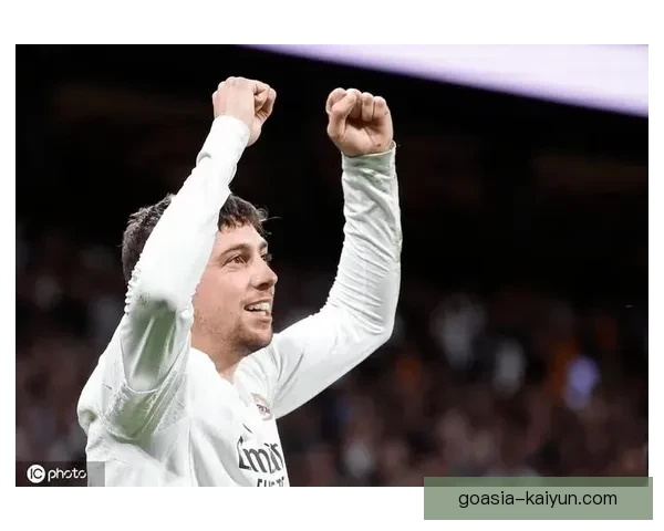 巴尔韦德回顾皇马三冠王辉煌历程，状态备受关注