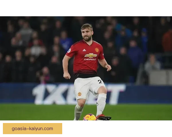 南安普顿青训在英超市场中的持续提升受到关注，年轻球员逐渐获得机会。